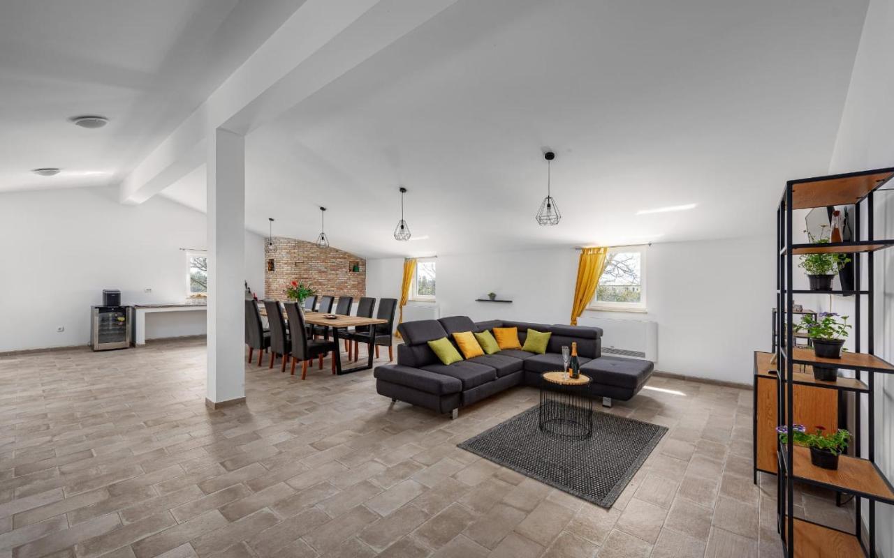 Apartments Valeria Divšići Εξωτερικό φωτογραφία