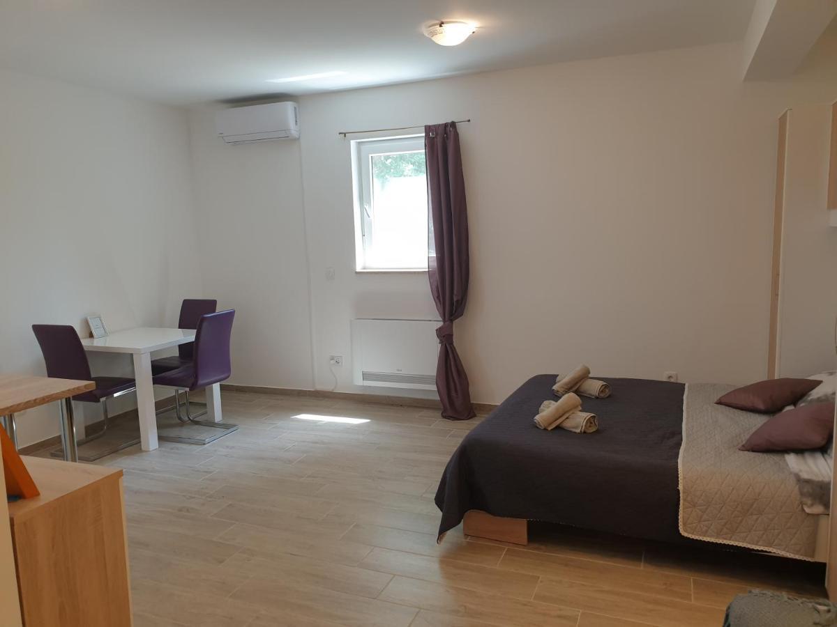 Apartments Valeria Divšići Εξωτερικό φωτογραφία